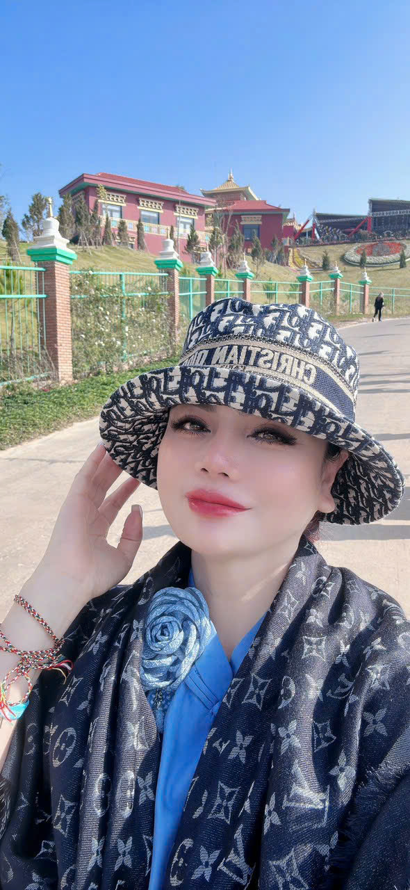 Chị Hương